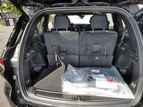 New 2025 Jeep Grand Cherokee L Laredo w/ Luxury Tech Group I image 34