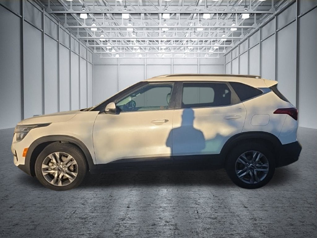 Used 2021 Kia Seltos S AWD/4WD image 3