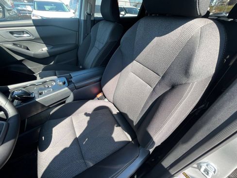 Used 2025 Nissan Rogue SV AWD/4WD image 33