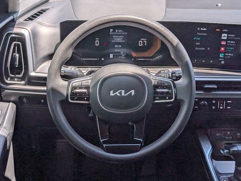 Used 2025 Kia Sorento LX FWD image 15
