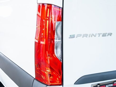Used 2023 Mercedes-Benz Sprinter 3500 image 18