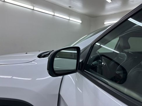 Used 2019 Jeep Cherokee Latitude Plus image 17