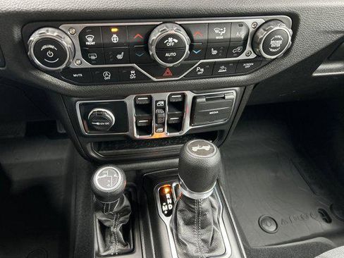 New 2025 Jeep Wrangler Sport S image 30