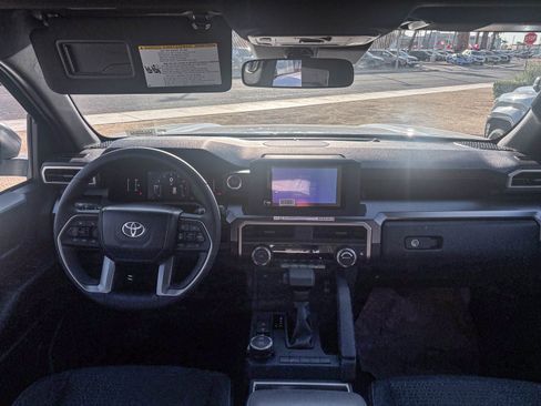 New 2026 Toyota 4Runner SR5 AWD/4WD image 15