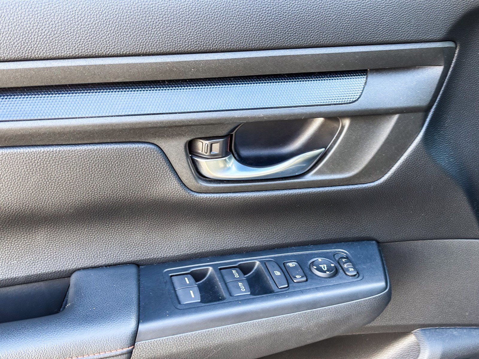Used 2024 Honda CR-V Sport image 14