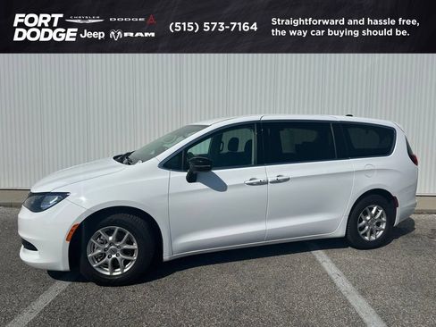 Used 2024 Chrysler Voyager LX FWD image 1