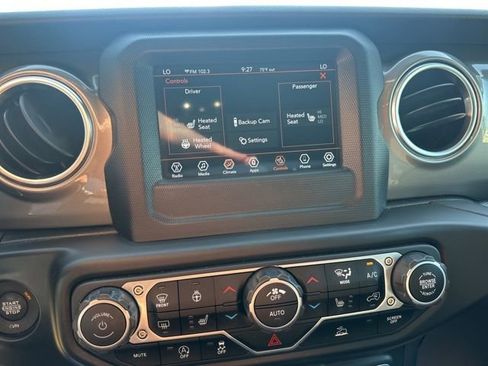 Used 2021 Jeep Wrangler Unlimited Sahara w/ Cold Weather Group image 15