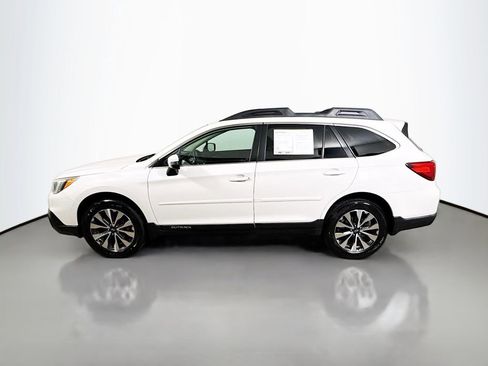 Used 2016 Subaru Outback 2.5i Limited AWD/4WD image 4