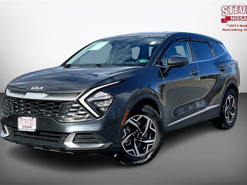 Used 2023 Kia Sportage LX image 3