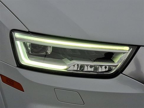 Used 2018 Audi Q3 2.0T Premium Plus w/ Premium Plus Package image 10