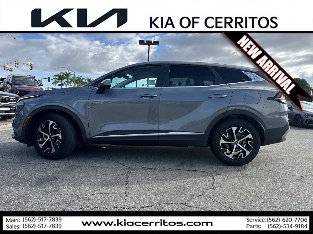 Certified 2024 Kia Sportage EX FWD image 2