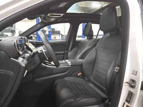 Used 2025 Mercedes-Benz GLC 43 AMG 4MATIC image 5