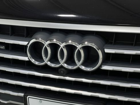 Used 2018 Audi Q7 3.0T Premium Plus w/ Premium Plus Package image 39