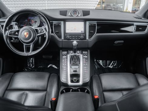 Used 2018 Porsche Macan S image 8
