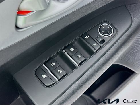 Certified 2023 Kia Forte LXS FWD image 17