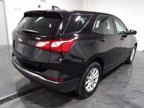 Used 2018 Chevrolet Equinox LS FWD image 4