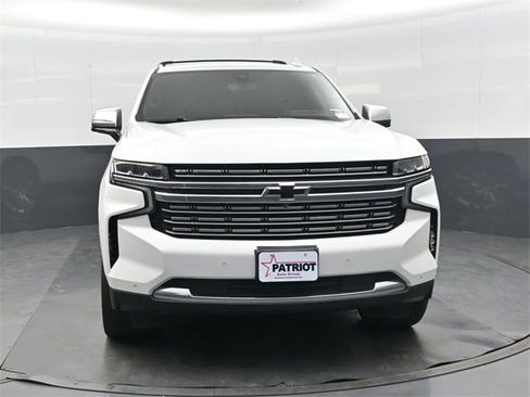 Used 2021 Chevrolet Suburban Premier w/ Premium Package image 9
