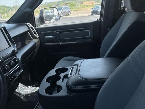 Used 2022 RAM 2500 Big Horn AWD/4WD image 4