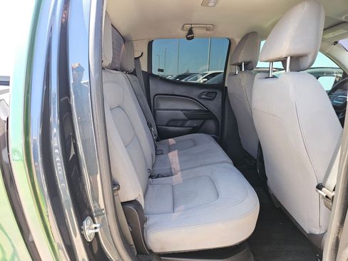 Used 2017 GMC Canyon 2WD Crew Cab w/ Convenience Package image 18