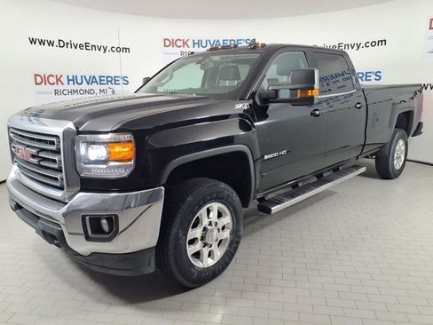 Used 2017 GMC Sierra 2500 SLE w/ HD SLE Preferred Plus Package AWD/4WD image 1
