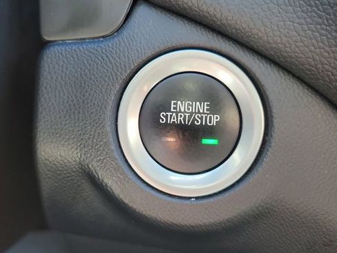 Used 2020 Chevrolet Equinox LT w/ Driver Convenience Package image 29