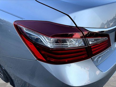 Used 2016 Honda Accord EX-L image 23