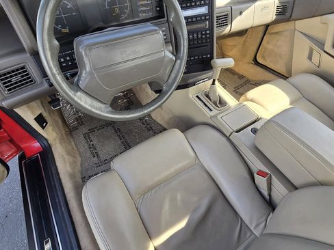 Used 1993 Cadillac Allante image 26