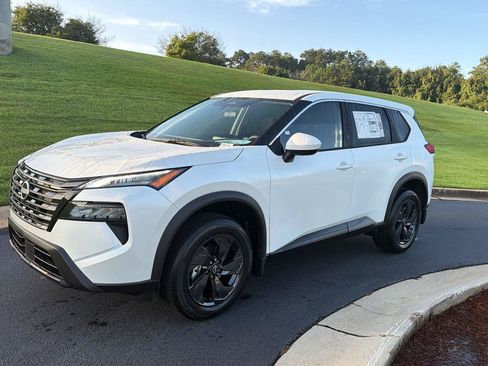 New 2026 Nissan Rogue SV w/ Cold Weather Package FWD image 2