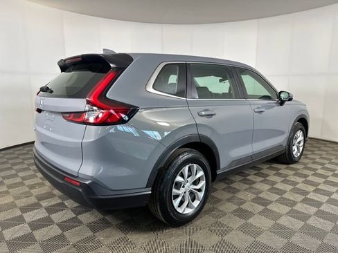 Used 2023 Honda CR-V LX image 3
