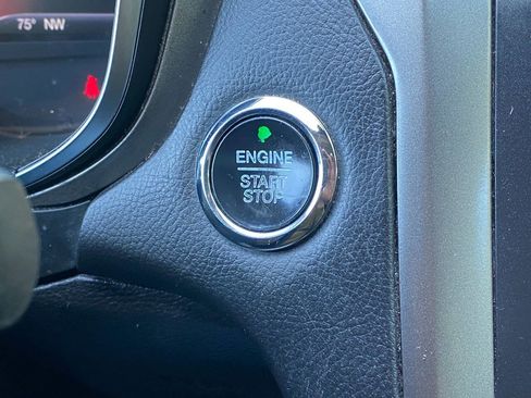 Used 2020 Ford Fusion SE FWD image 17