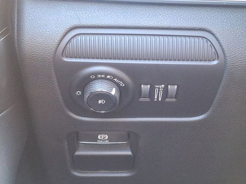 New 2025 Jeep Wagoneer L Series II w/ Convenience Group I image 17