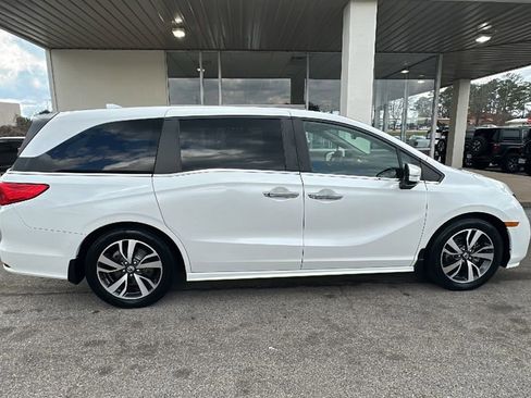 Used 2021 Honda Odyssey Touring image 23
