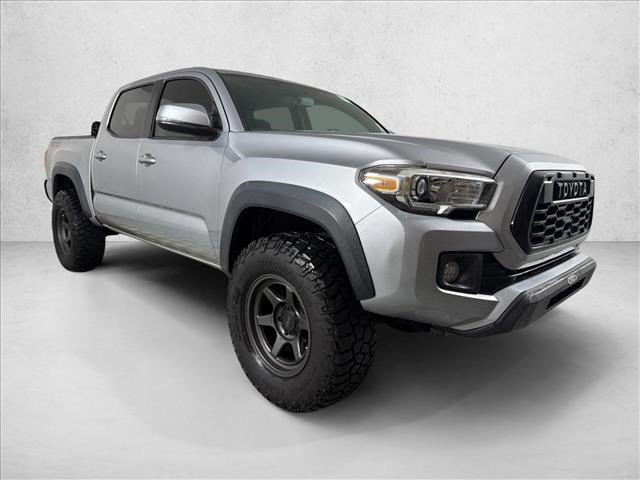 Used 2017 Toyota Tacoma TRD Off-Road w/ Tow Package RWD image 1
