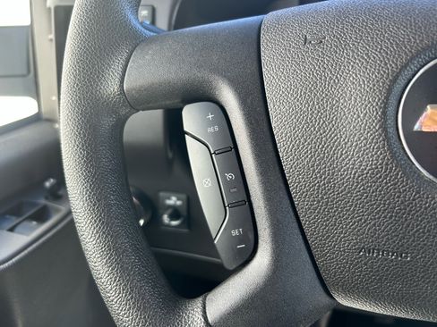 Used 2024 Chevrolet Express 2500 w/ Driver Convenience Package image 20