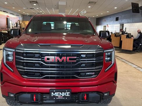 Used 2023 GMC Sierra 1500 AT4 w/ AT4 Preferred Package image 2