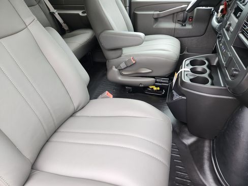 New 2025 Chevrolet Express 3500 LS w/ Chrome Appearance Package image 28