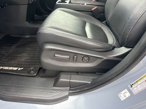 Used 2023 Honda Odyssey Touring image 10