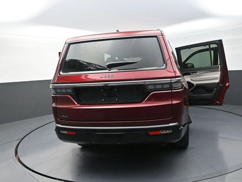 New 2026 Jeep Grand Wagoneer Limited AWD/4WD image 39