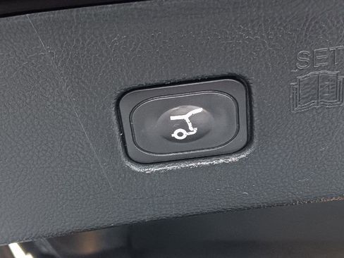 Used 2021 Ford Edge SEL w/ Convenience Package image 30