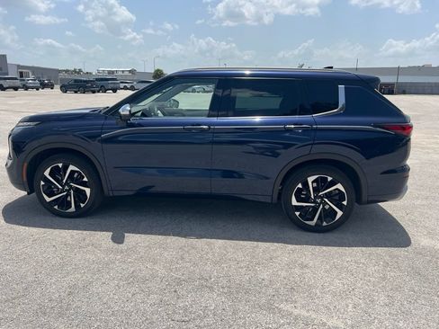 Used 2023 Mitsubishi Outlander SEL FWD image 6
