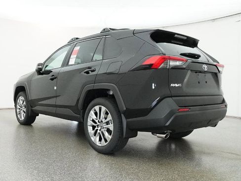 Used 2025 Toyota RAV4 XLE Premium image 24