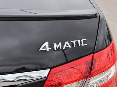 Used 2013 Mercedes-Benz E 350 4MATIC Sedan image 10