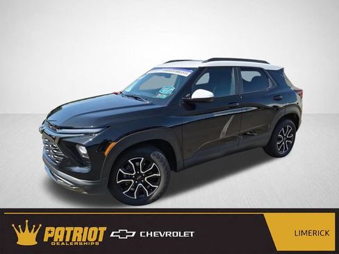 Used 2024 Chevrolet TrailBlazer ACTIV w/ Convenience Package AWD/4WD image 1