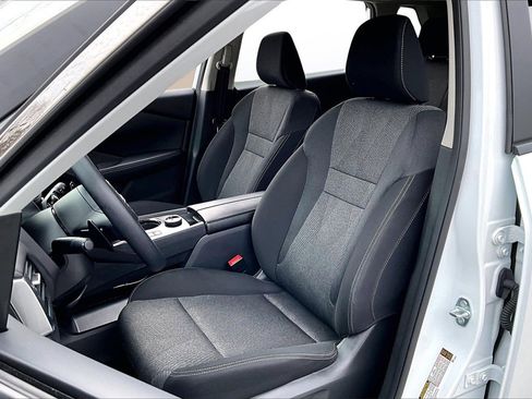 Used 2024 Nissan Rogue SV image 19