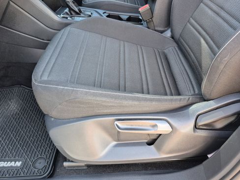 Used 2022 Volkswagen Tiguan S FWD image 21