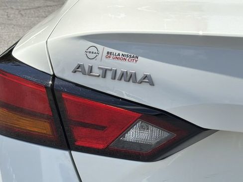 Used 2025 Nissan Altima 2.5 S FWD image 5