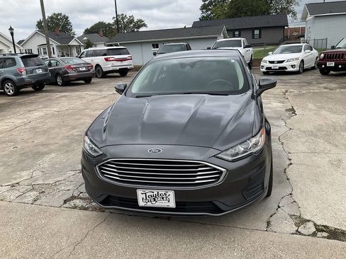 Used 2019 Ford Fusion SE image 8