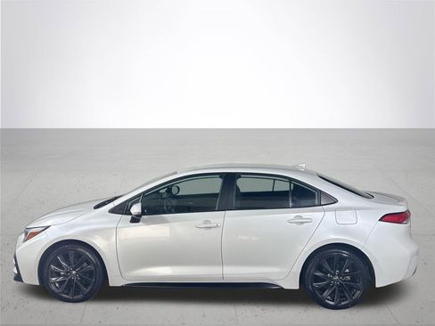 Used 2024 Toyota Corolla SE image 9