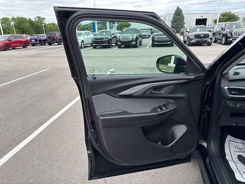 Used 2023 Chevrolet TrailBlazer LT w/ Convenience Package FWD image 15