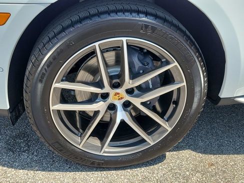Certified 2026 Porsche Macan AWD/4WD image 13